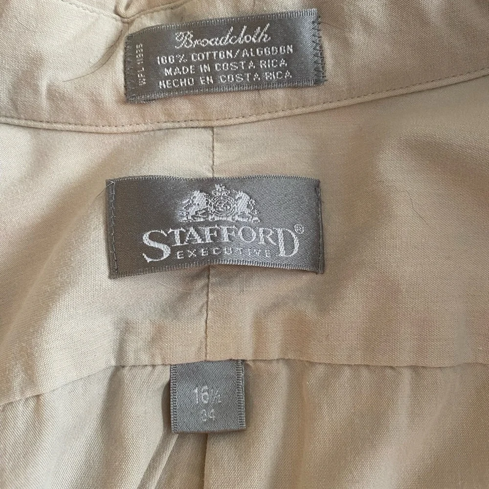 Stafford Men's Casual Button Down Tan Shirt - Picture 4 of 8